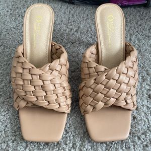 heels ( brand new ) size 8.5